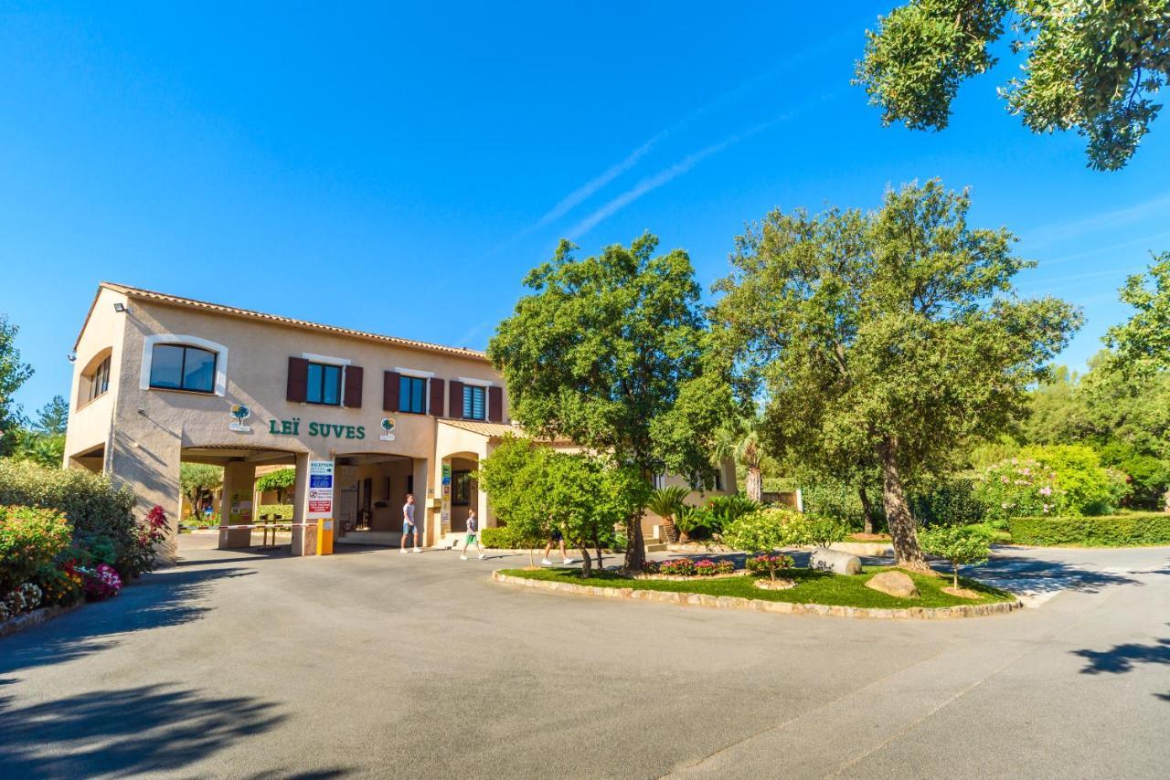 3 Bedroom Chalets Camping Lei Suves - Joycasa Roquebrune-sur Argens Exterior foto